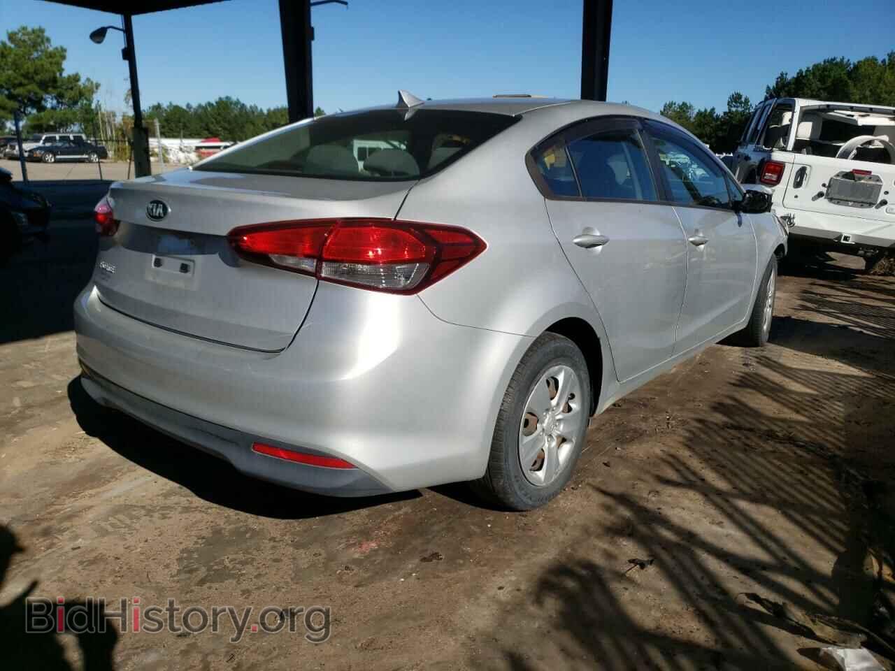 2017 KIA FORTE - VIN: 3KPFK4A70HE114459 - Фото 4