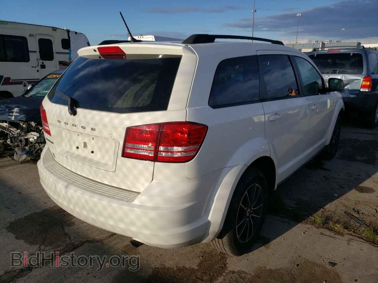 2018 DODGE JOURNEY - VIN: 3C4PDCAB8JT195774 - Фото 4