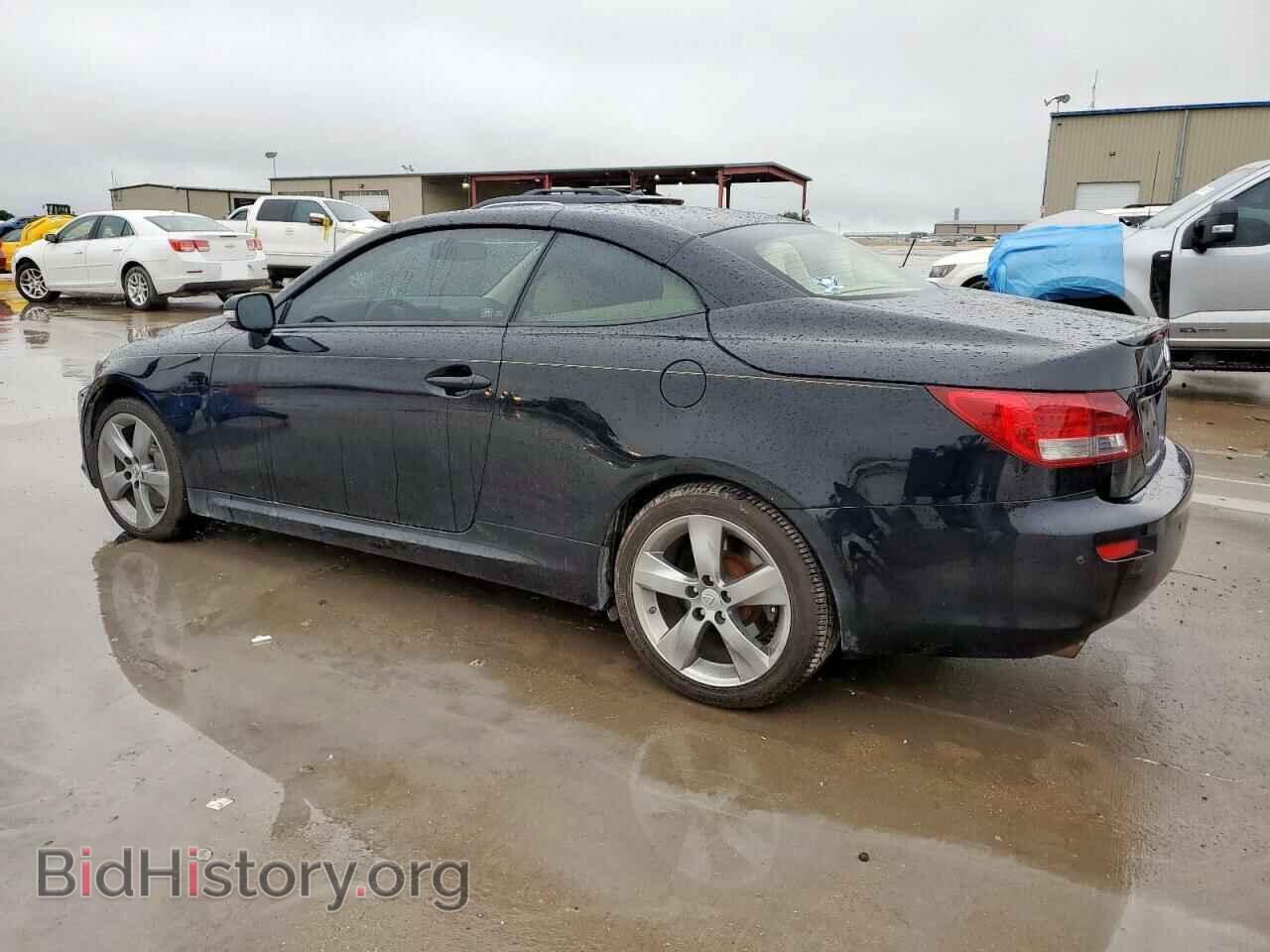 2011 LEXUS IS - VIN: JTHFE2C22B2506522 - Photo 2