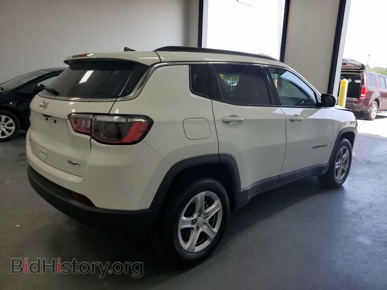 2024 JEEP COMPASS - VIN: 3C4NJDBN0RT111456 - Фото 3