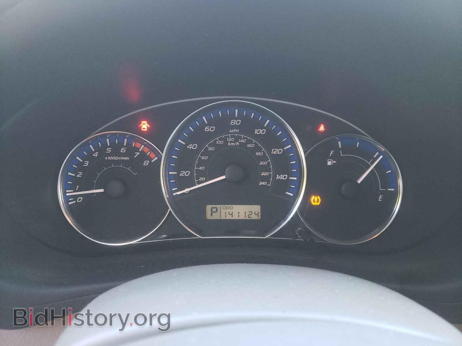 2011 SUBARU FORESTER - VIN: JF2SHABC1BH710397 - Фото 8