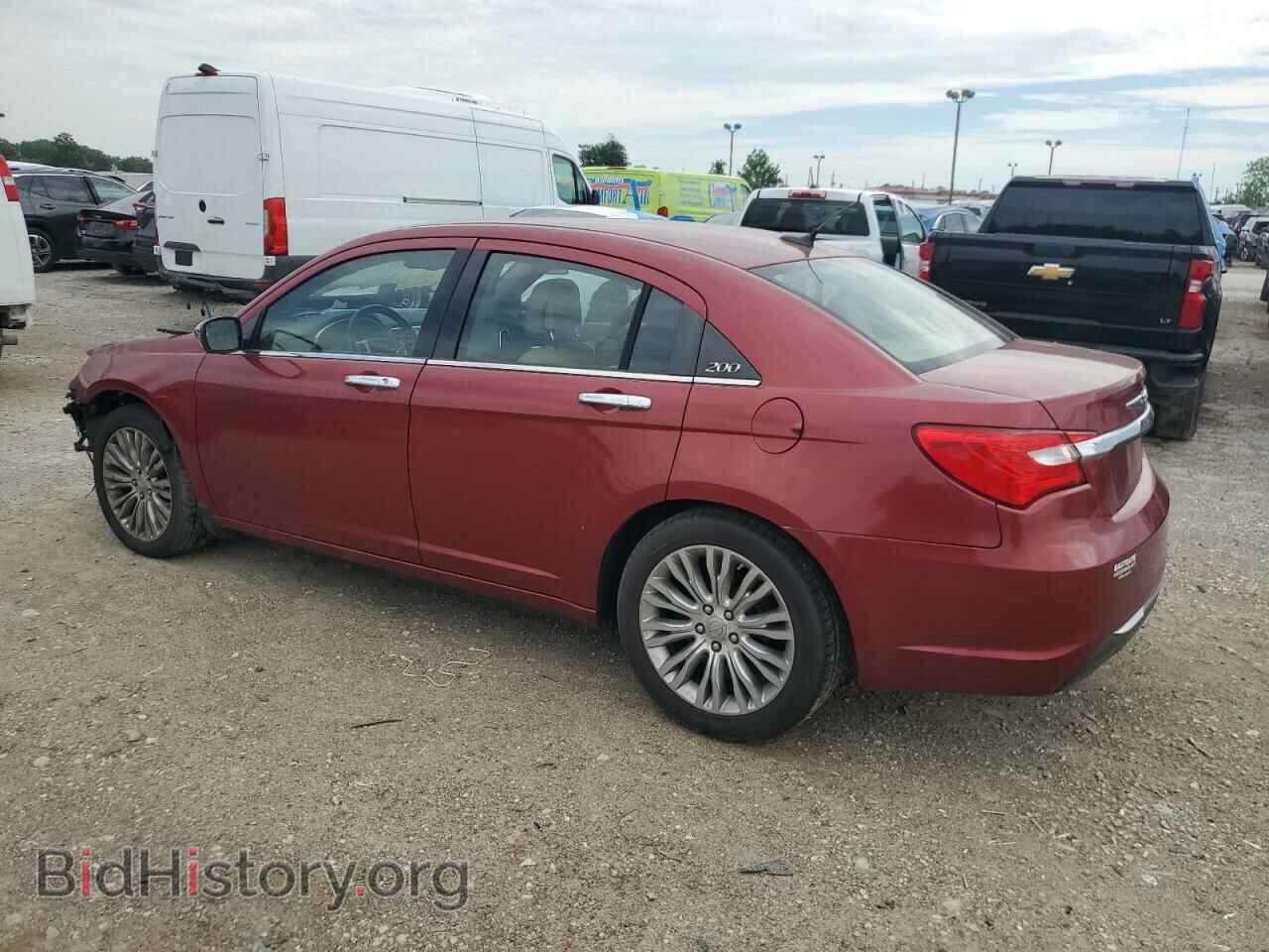 2011 CHRYSLER 200 - VIN: 1C3BC2FG8BN594783 - Фото 2