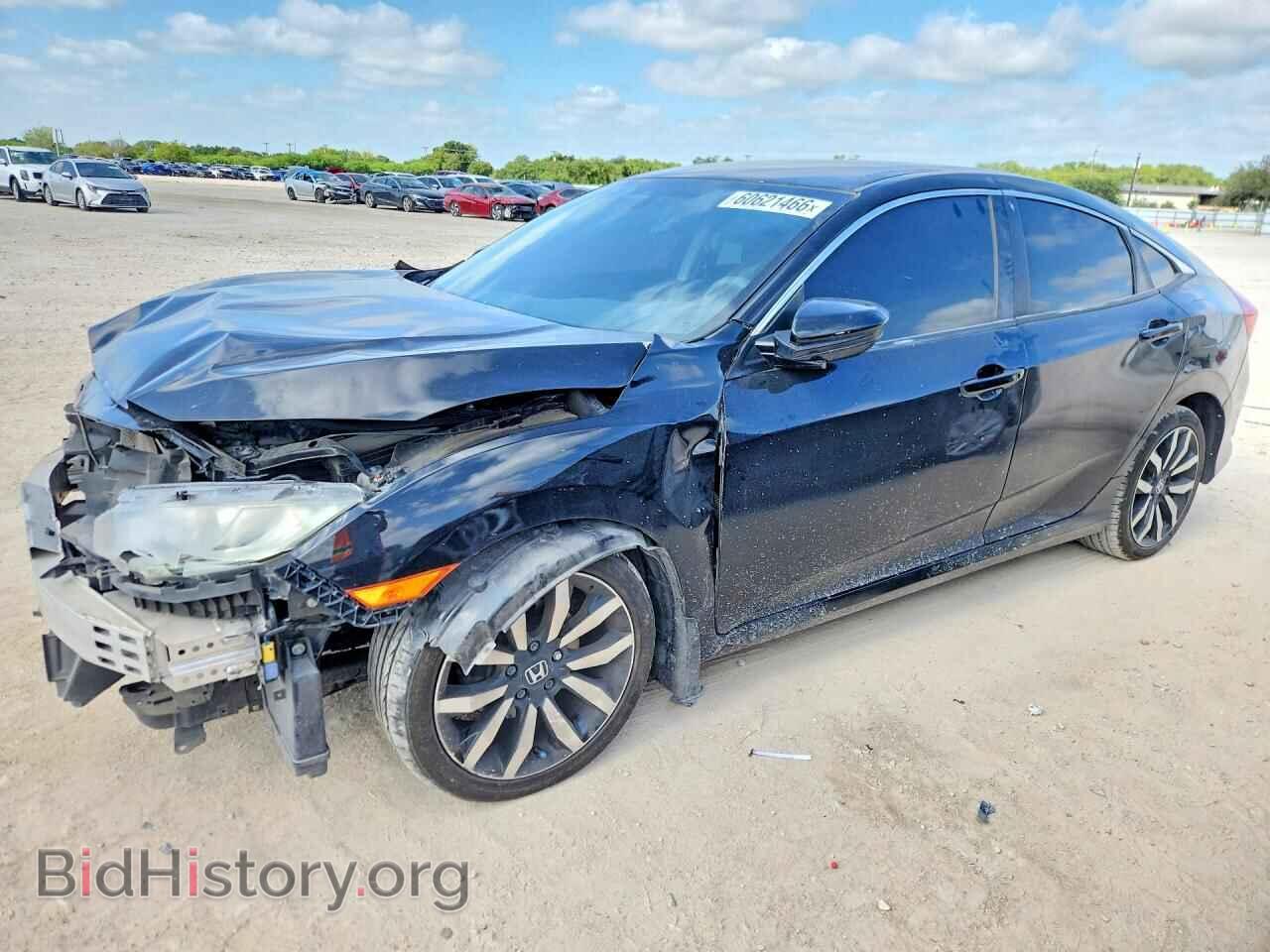 Photo 2HGFC2F52JH506802 - HONDA CIVIC 2018