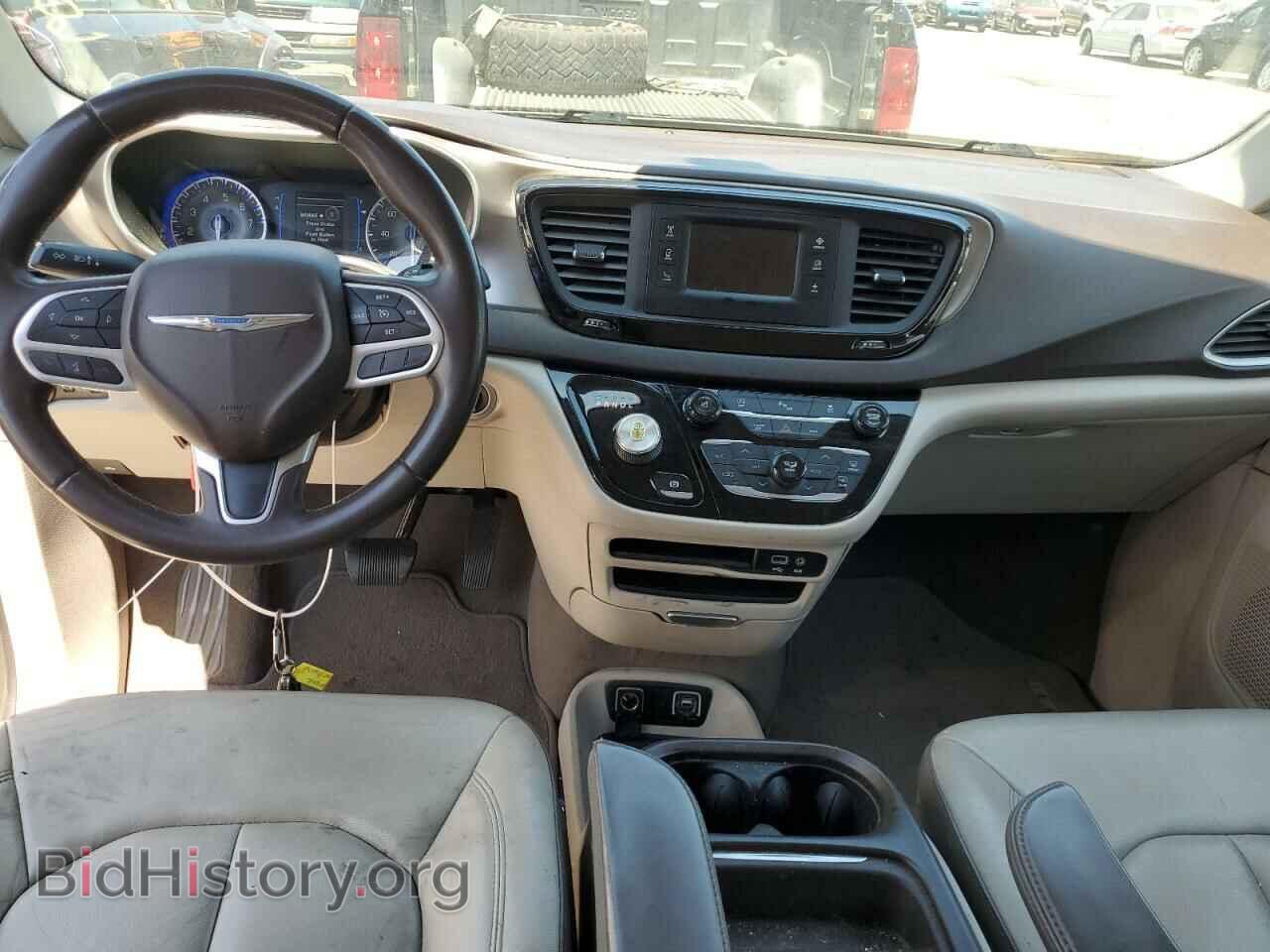 2017 CHRYSLER PACIFICA - VIN: 2C4RC1BG1HR702604 - Photo 8