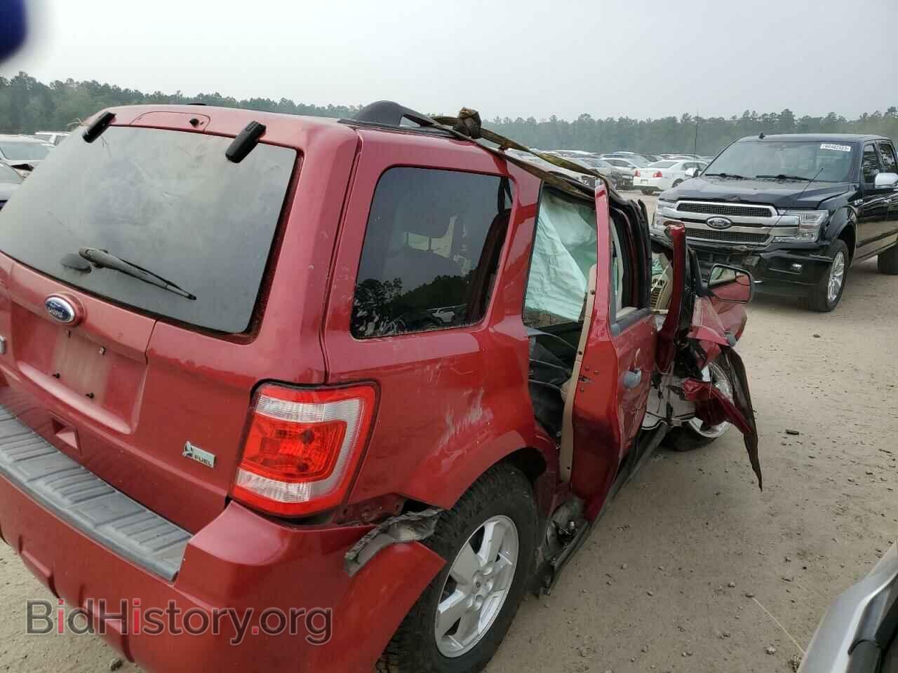2011 FORD ESCAPE - VIN: 1FMCU9DG3BKC39204 - Фото 3