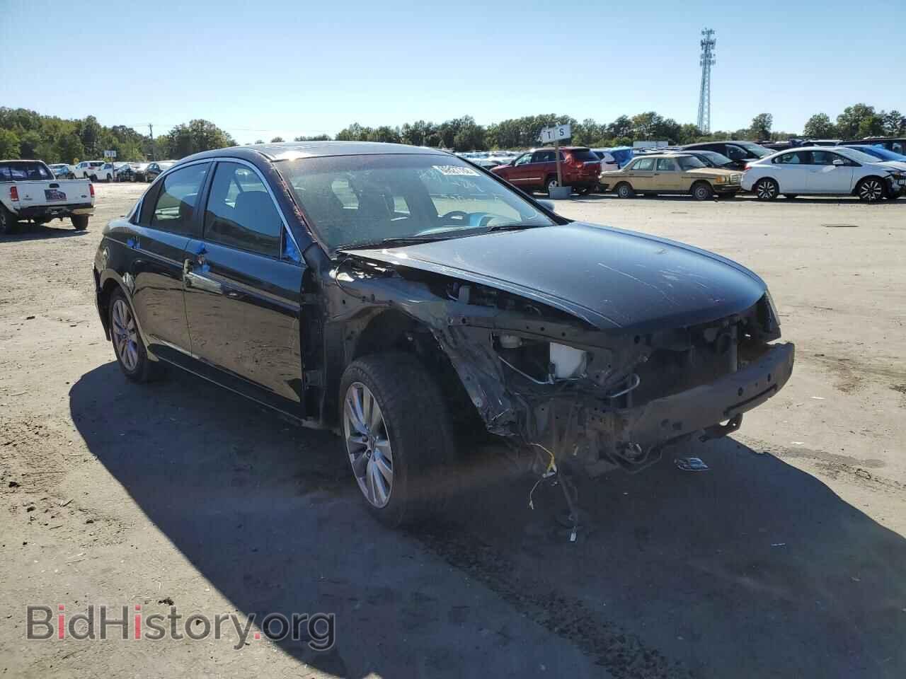 Photo 1HGCP2F82BA006754 - HONDA ACCORD 2011