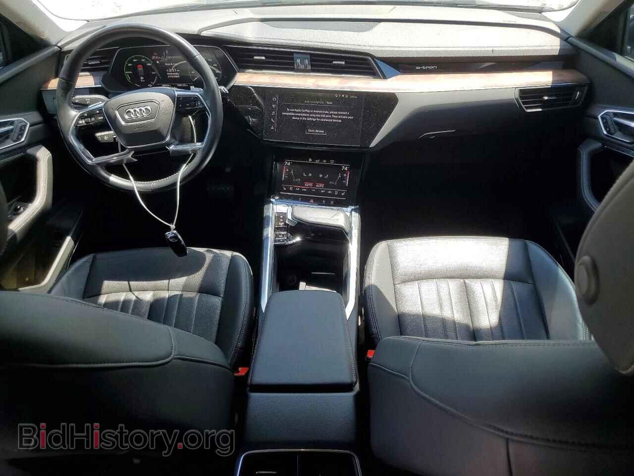 2019 AUDI E-TRON - VIN: WA1LAAGE7KB024783 - Photo 8