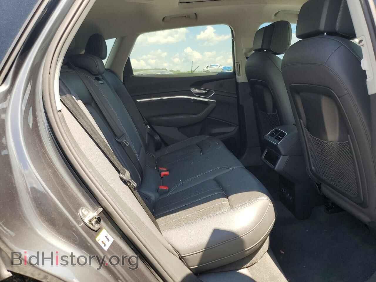 2019 AUDI E-TRON - VIN: WA1LAAGE7KB024783 - Photo 10