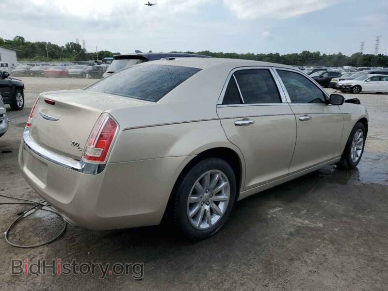 2012 Chrysler 300 (VIN 2C3CCAET8CH274130) — photo 3 of 13