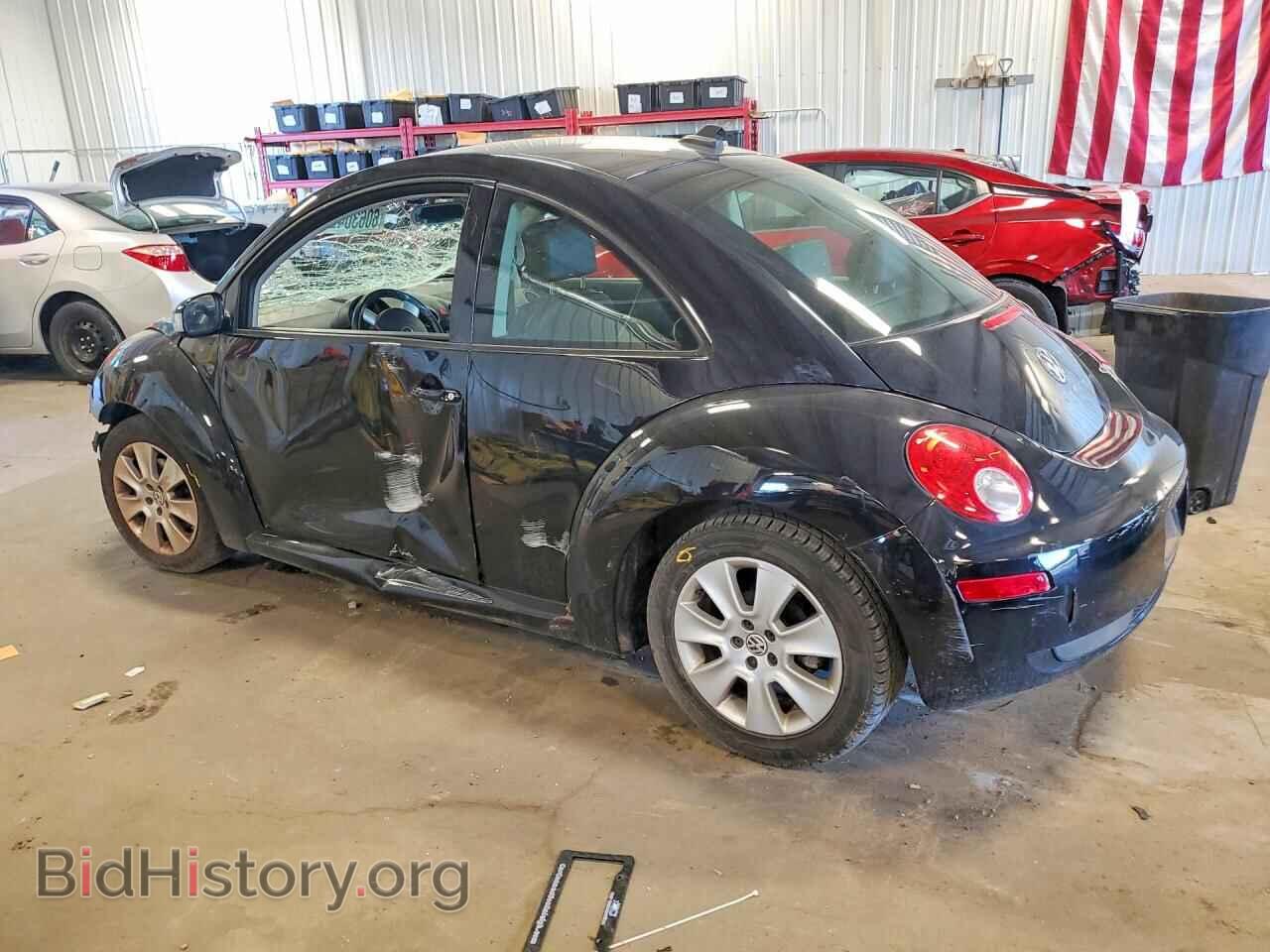 2010 VOLKSWAGEN BEETLE - VIN: 3VWPW3AG7AM033793 - Фото 2
