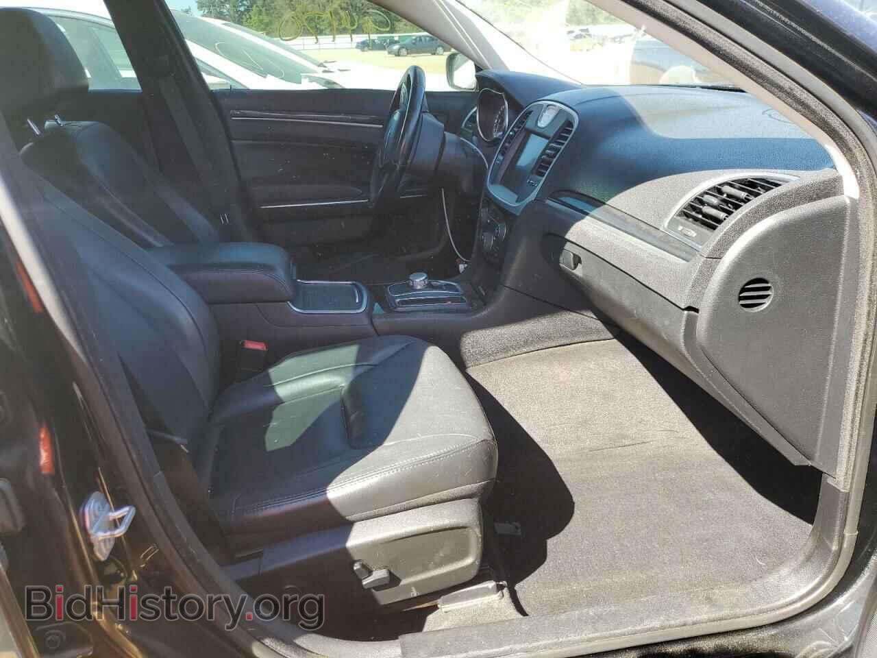 2016 CHRYSLER 300 - VIN: 2C3CCAAG7GH220381 - Фото 5