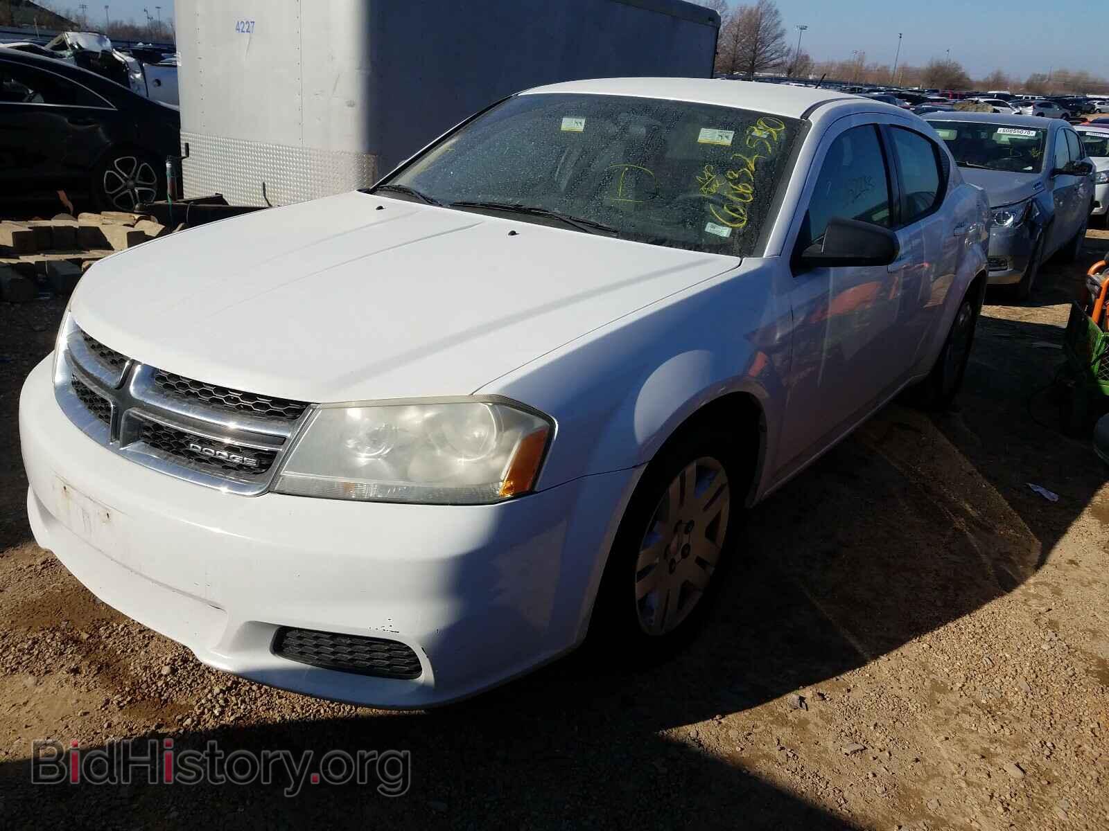 2011 DODGE AVENGER - VIN: 1B3BD4FB1BN556211 - Фото 2