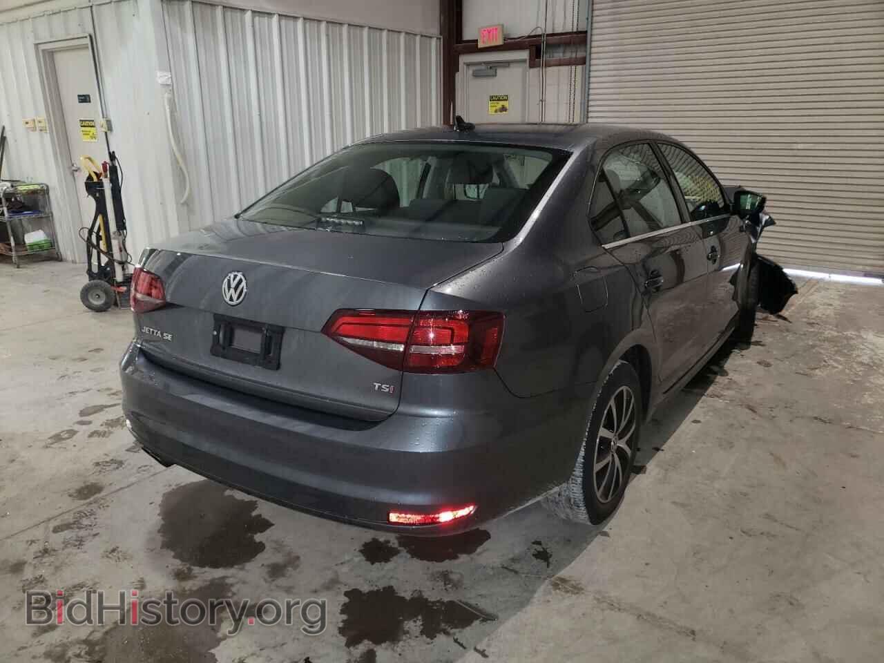 2017 VOLKSWAGEN JETTA - VIN: 3VWDB7AJ7HM259232 - Фото 4