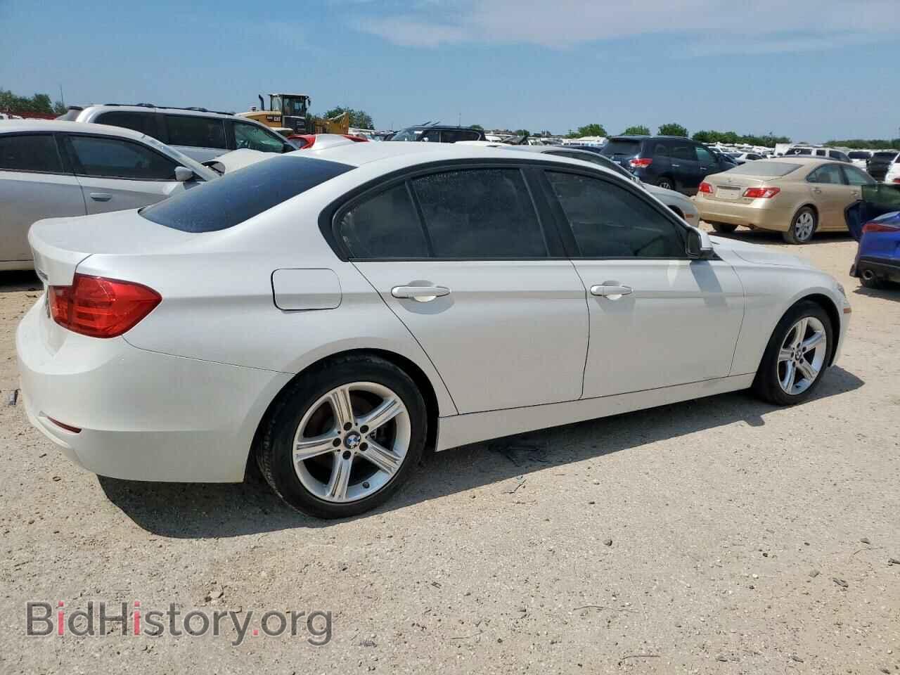 2013 BMW 3 SERIES - VIN: WBA3B3C54DF539611 - Фото 3