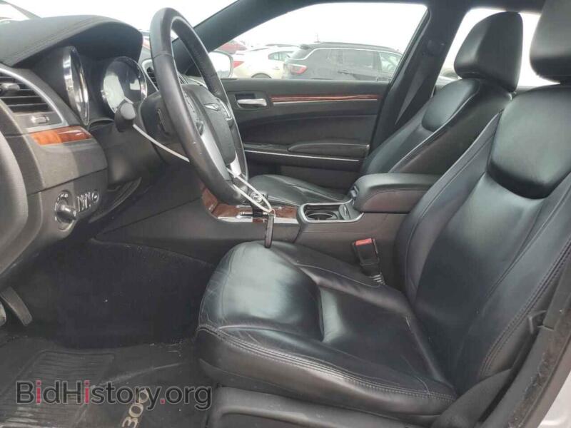 2013 Chrysler 300 (VIN 2C3CCAAG2DH592772) — photo 7 of 13