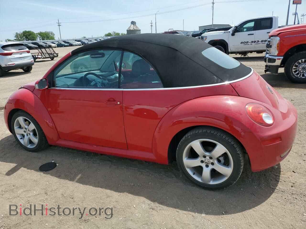 2007 VOLKSWAGEN BEETLE - VIN: 3VWSF31YX7M414937 - Фото 2