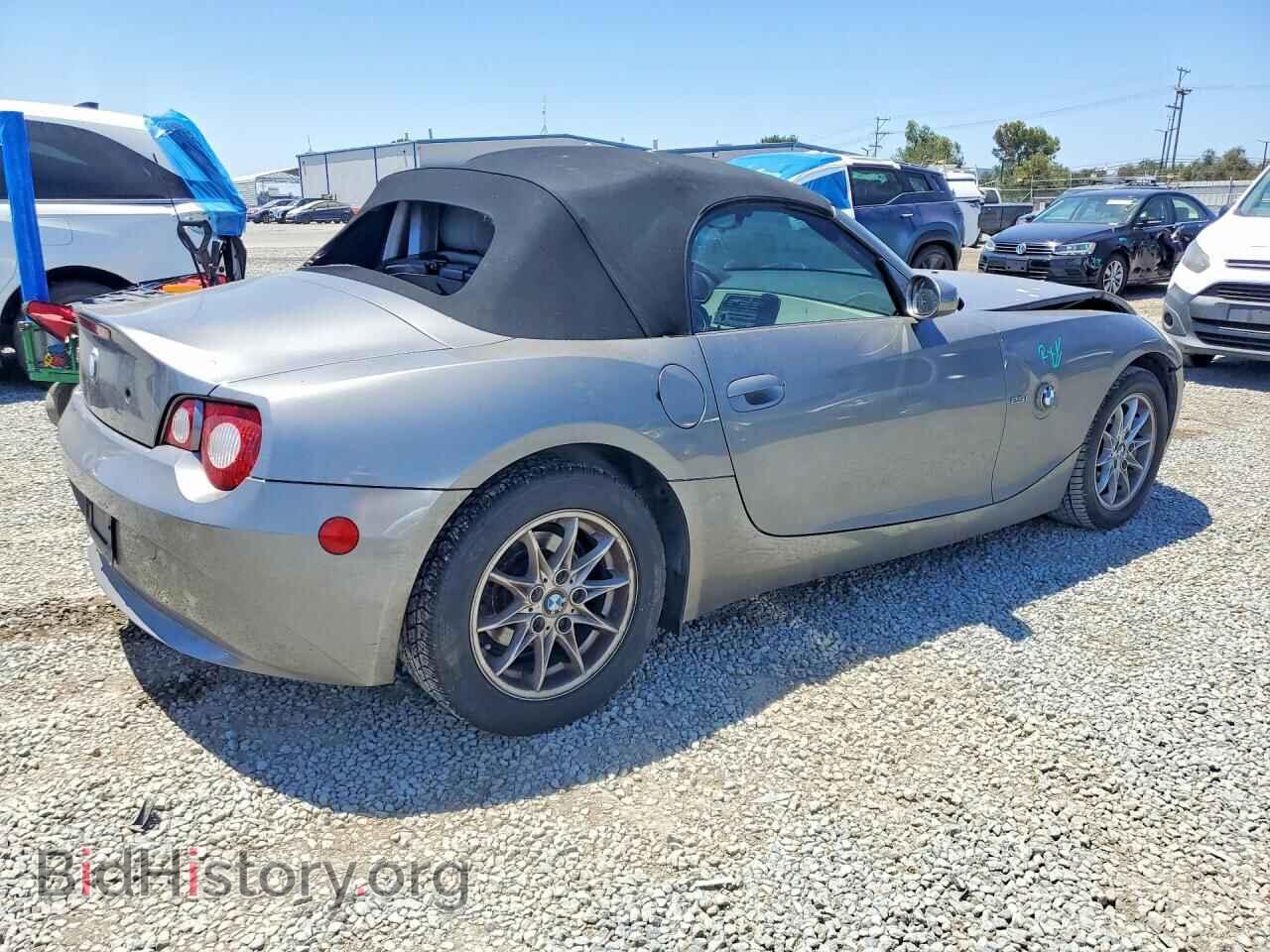 2005 BMW Z4 - VIN: 4USBT33505LR70911 - Фото 3