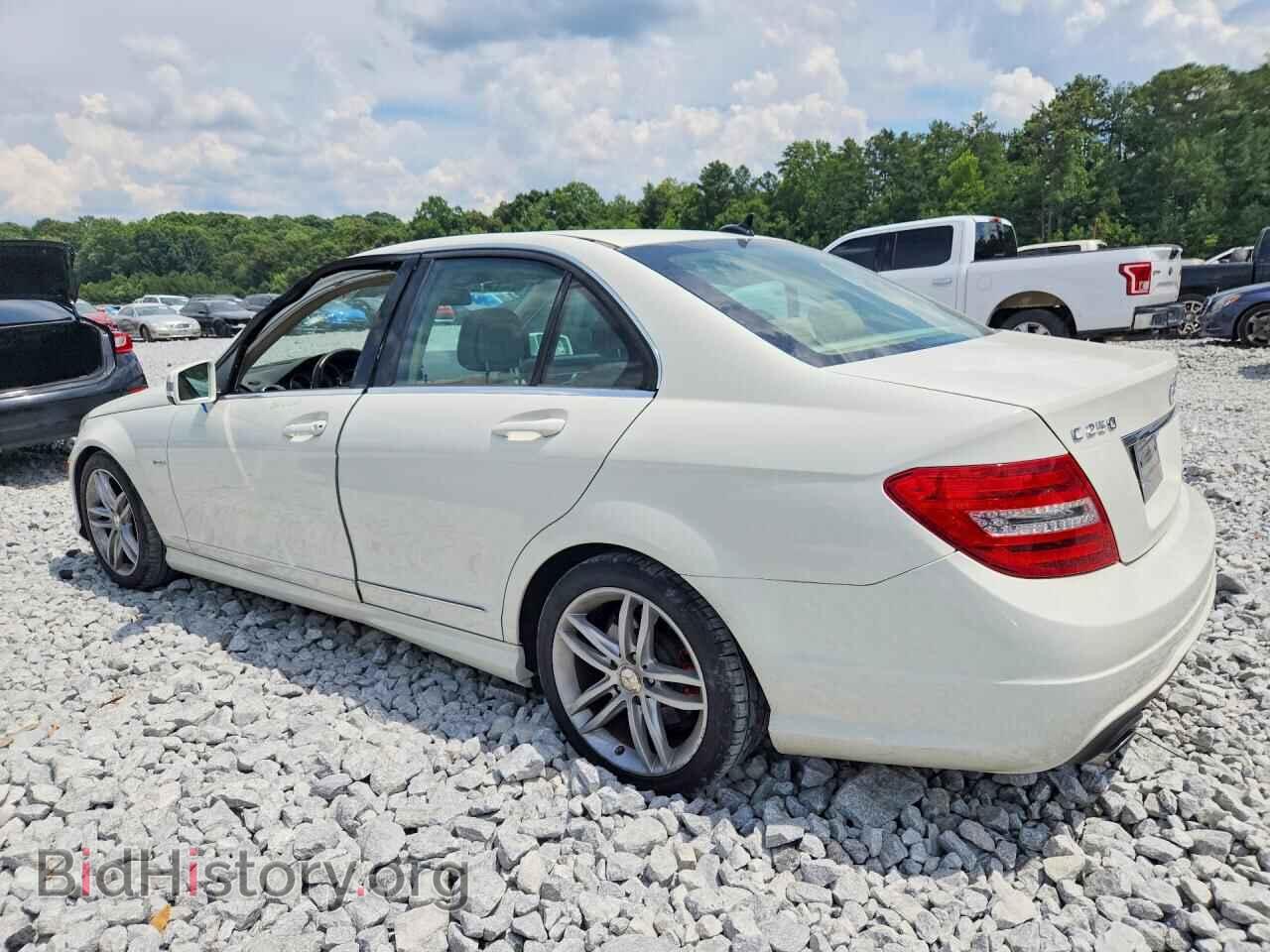2012 MERCEDES-BENZ C-CLASS - VIN: WDDGF4HB9CA612213 - Фото 2