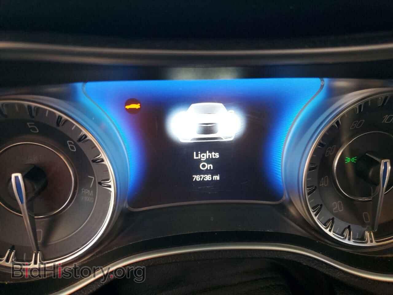 2019 CHRYSLER 300 - VIN: 2C3CCAAGXKH610142 - Фото 9
