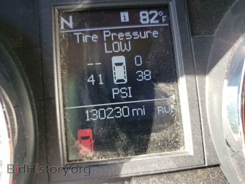 2011 Chrysler MINIVAN (VIN 2A4RR8DG4BR667692) — photo 8 of 10