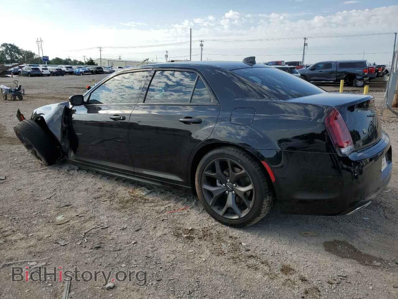 2021 CHRYSLER 300 - VIN: 2C3CCAAG1MH679997 - Фото 2