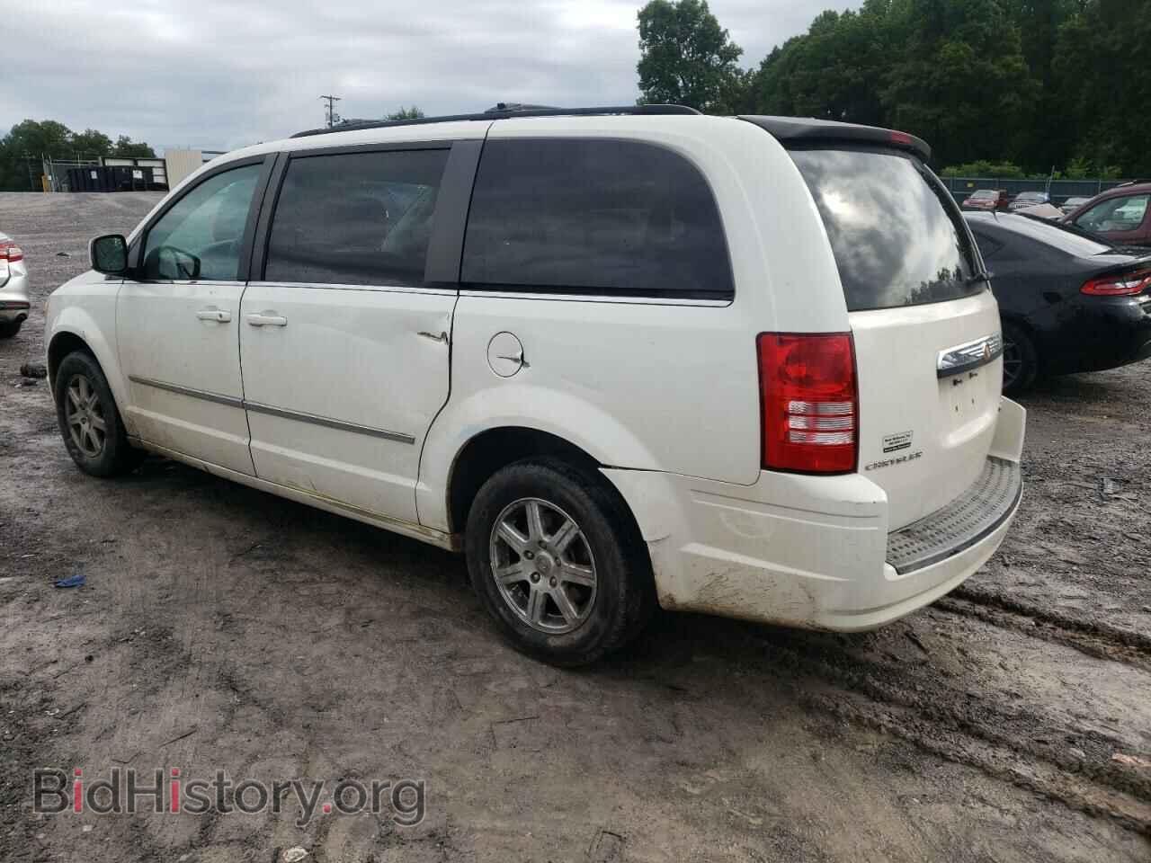 2010 CHRYSLER MINIVAN - VIN: 2A4RR5D10AR492897 - Photo 2