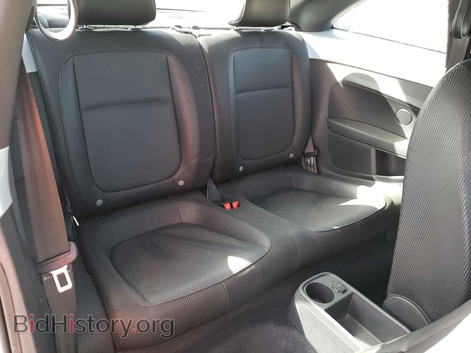 2012 VOLKSWAGEN BEETLE - VIN: 3VWJP7AT9CM601858 - Фото 6