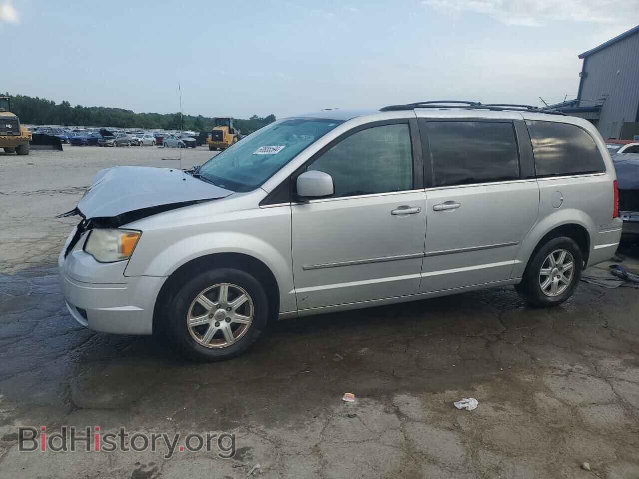 Photo 2A4RR5D18AR451224 - CHRYSLER MINIVAN 2010