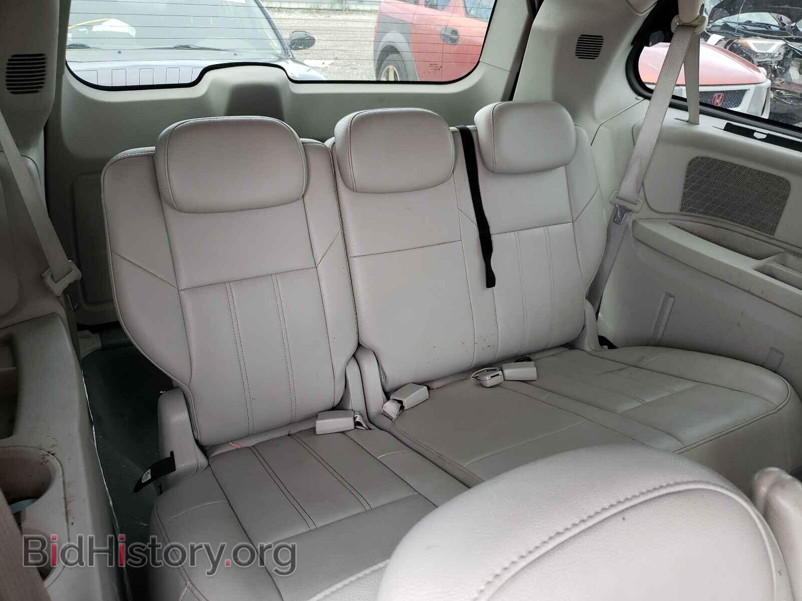 2008 CHRYSLER MINIVAN - VIN: 2A8HR54P68R635716 - Фото 9