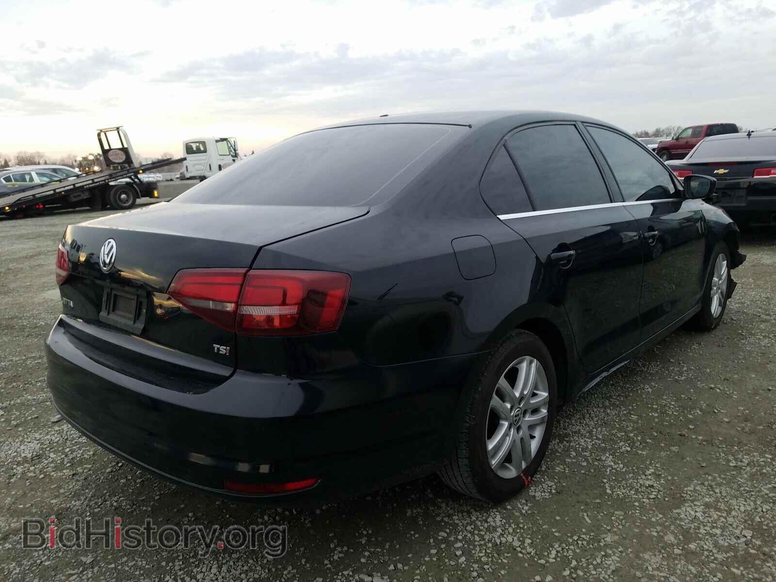 2017 VOLKSWAGEN JETTA - VIN: 3VW2B7AJ1HM257600 - Фото 4