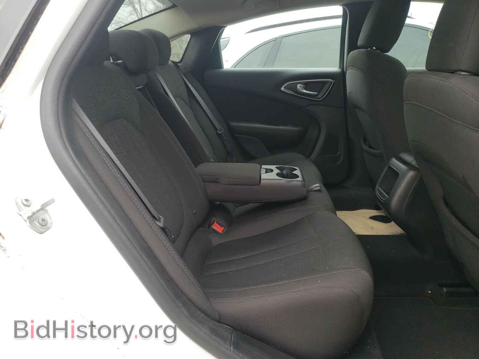 2016 CHRYSLER 200 - VIN: 1C3CCCFB3GN195799 - Фото 6