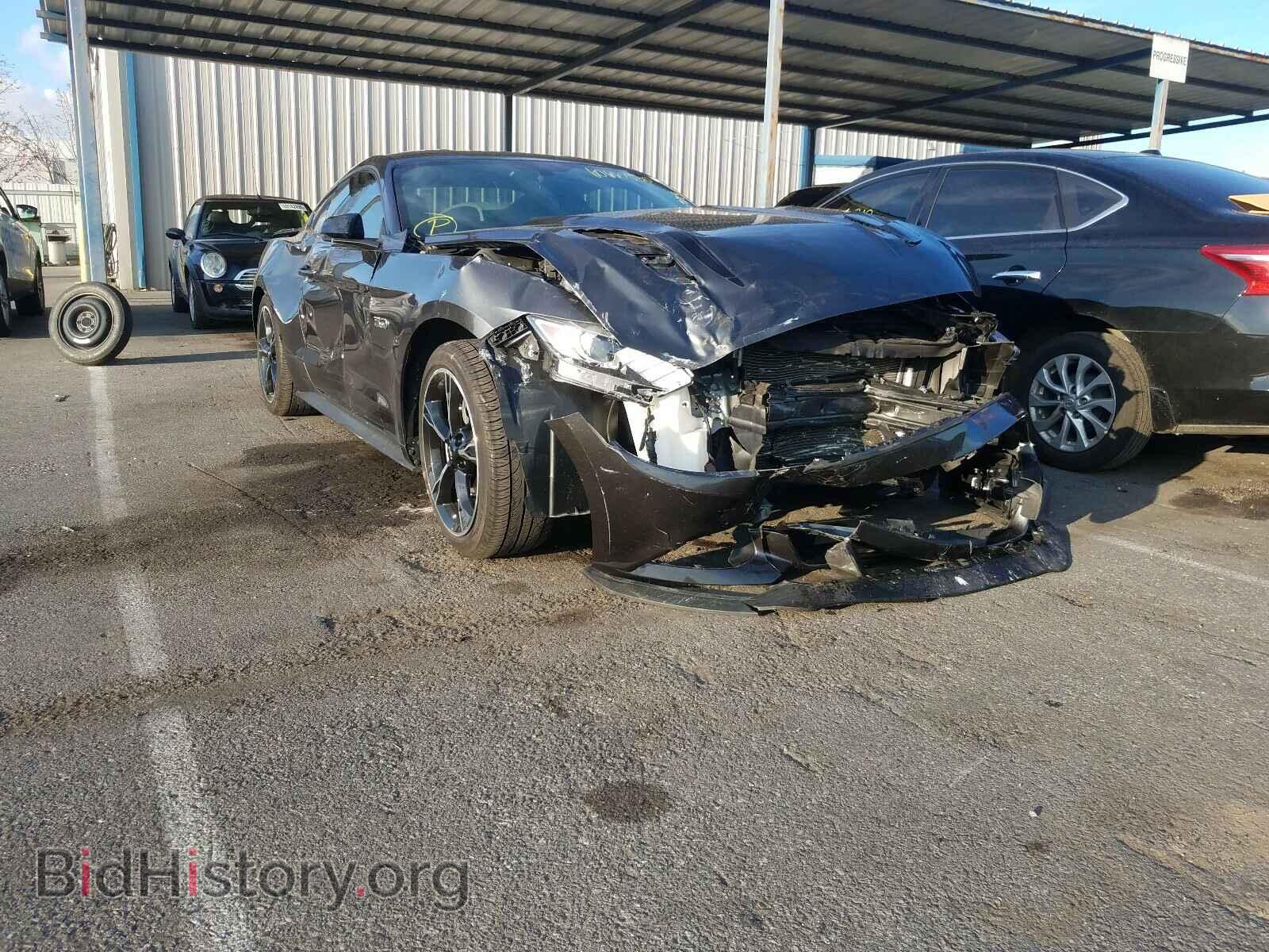 Photo 1FA6P8CF2H5323801 - FORD MUSTANG 2017