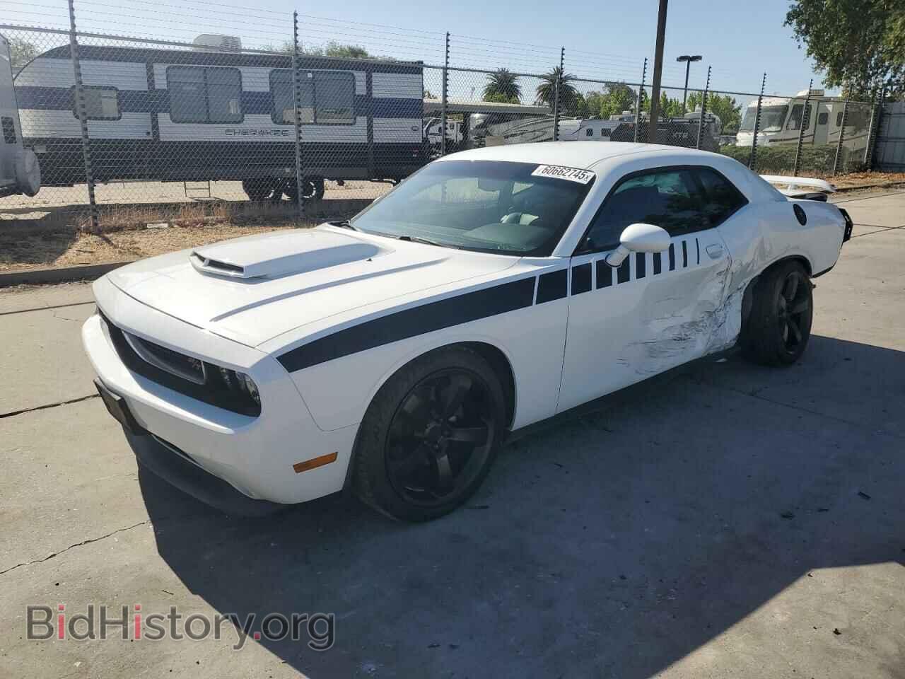 Photo 2C3CDYBT9DH724850 - DODGE CHALLENGER 2013
