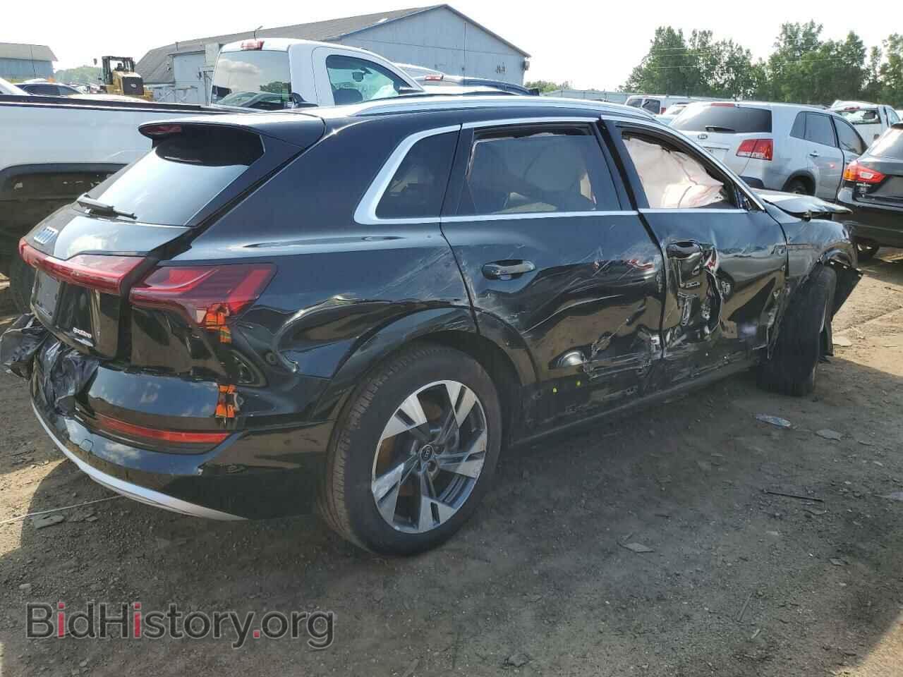 2023 AUDI E-TRON - VIN: WA1LAAGE7PB002161 - Фото 3