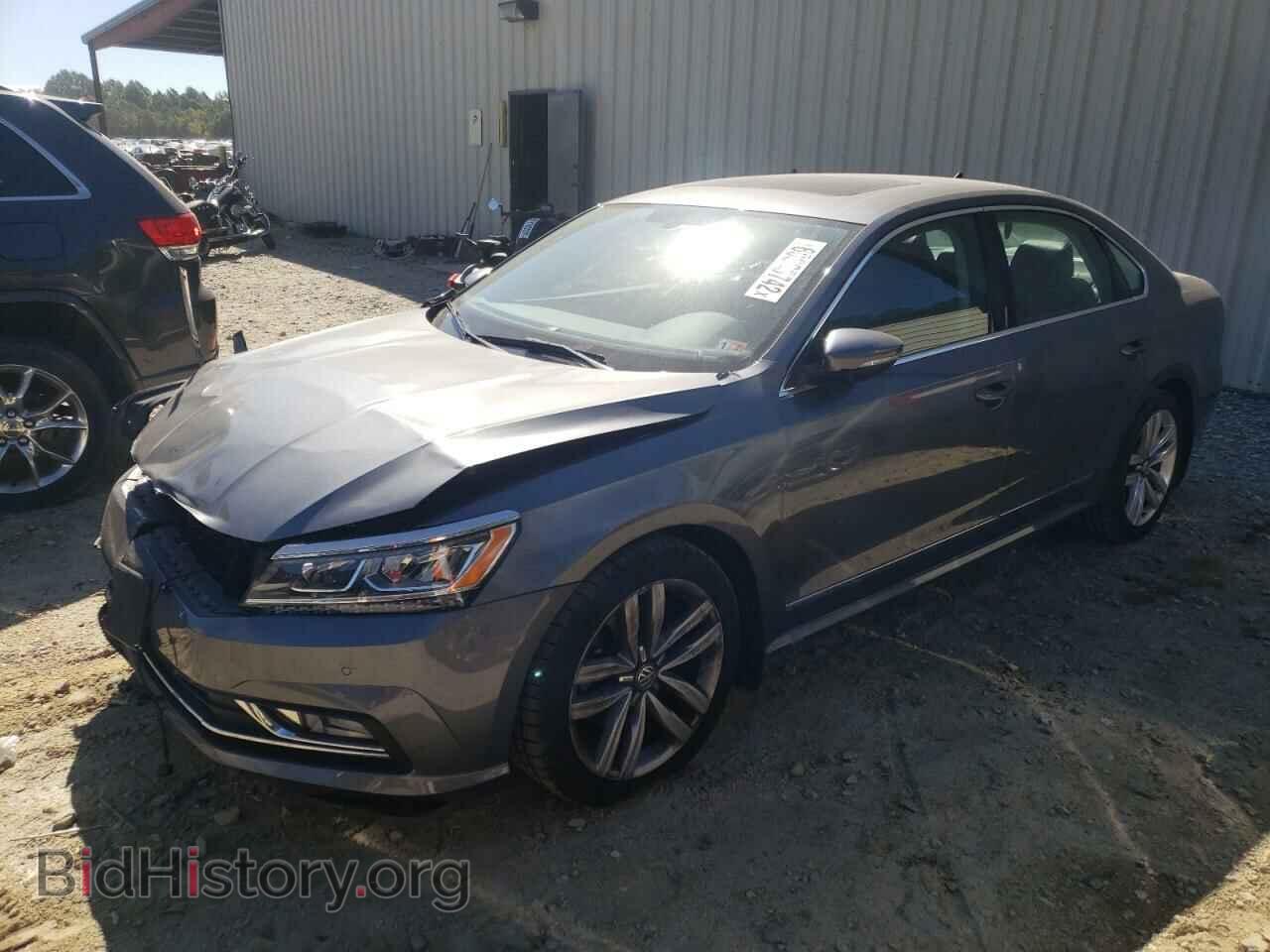 2017 VOLKSWAGEN PASSAT - VIN: 1VWGT7A32HC011449 - Фото 2