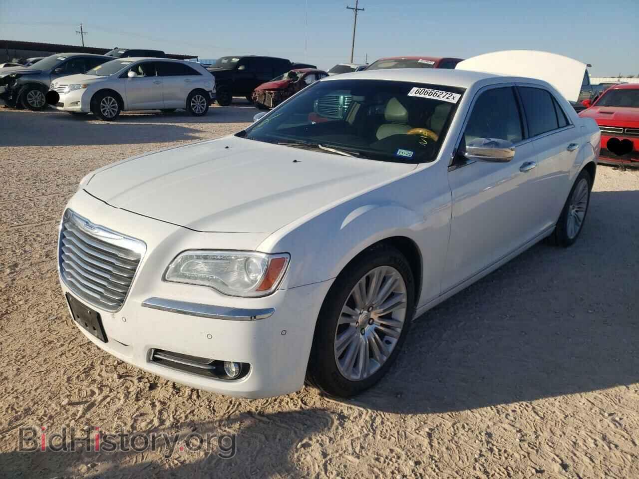 2014 CHRYSLER 300 - VIN: 2C3CCAEG1EH203633 - Фото 2