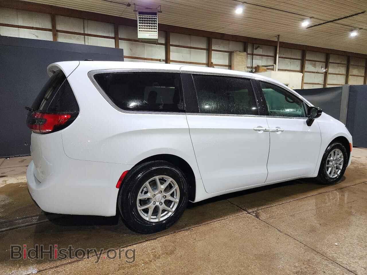 2027 CHRYSLER PACIFICA - VIN: 2C4RC1BG4VR576671 - Photo 3