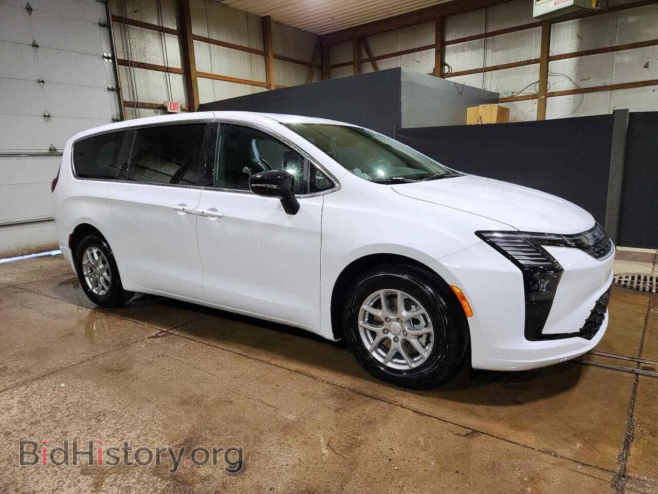 2027 CHRYSLER PACIFICA - VIN: 2C4RC1BG4VR576671 - Photo 4