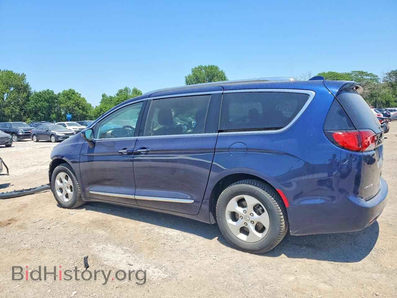 2017 CHRYSLER PACIFICA - VIN: 2C4RC1EGXHR514546 - Photo 2
