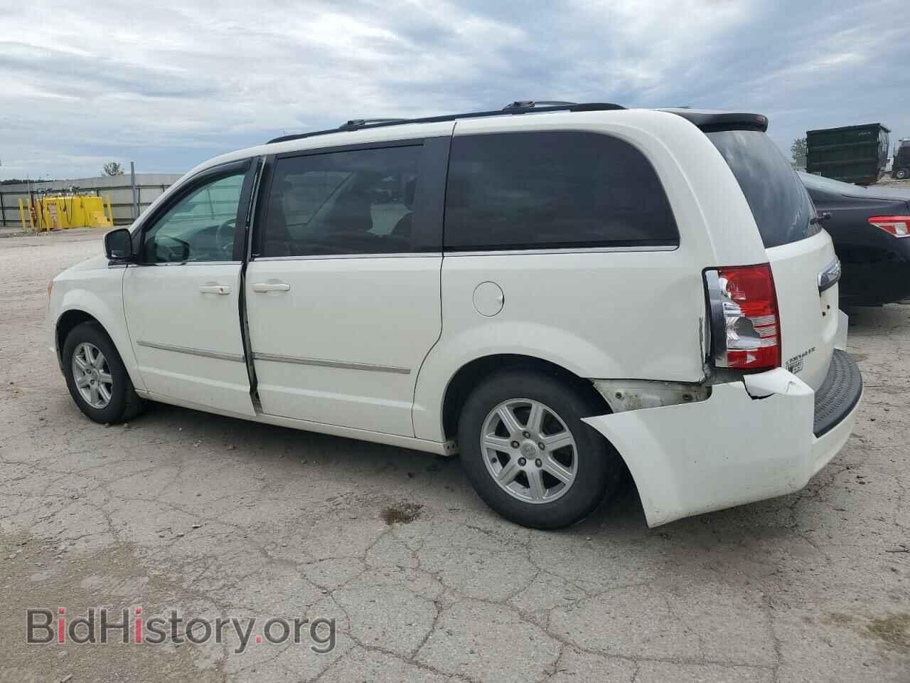 2010 CHRYSLER MINIVAN - VIN: 2A4RR5D11AR460878 - Photo 2