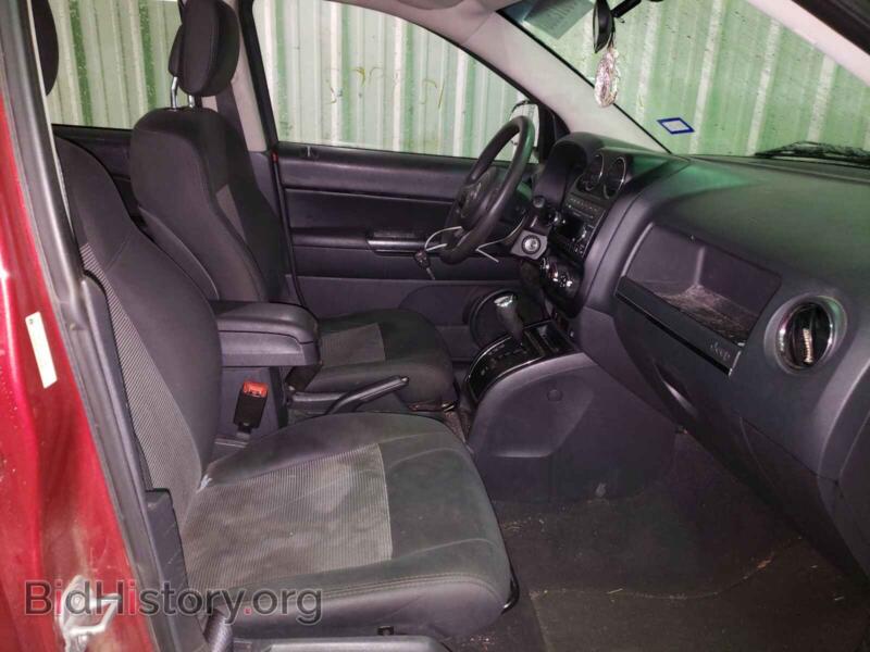 2012 Jeep COMPASS (VIN 1C4NJCBB8CD627688) — photo 5 of 10