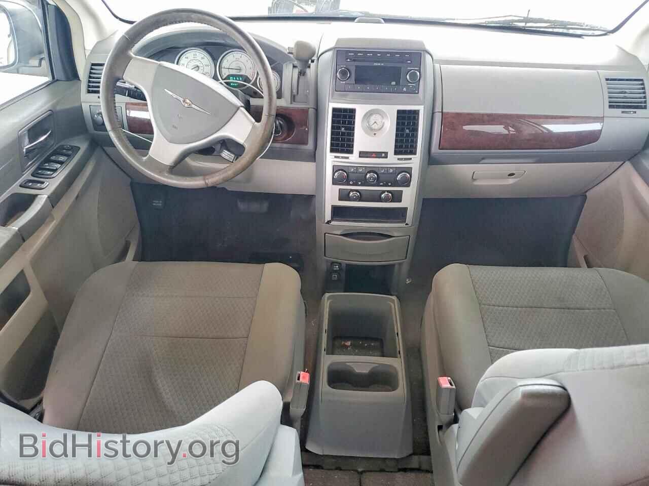 2010 CHRYSLER MINIVAN - VIN: 2A4RR2D14AR330088 - Фото 8