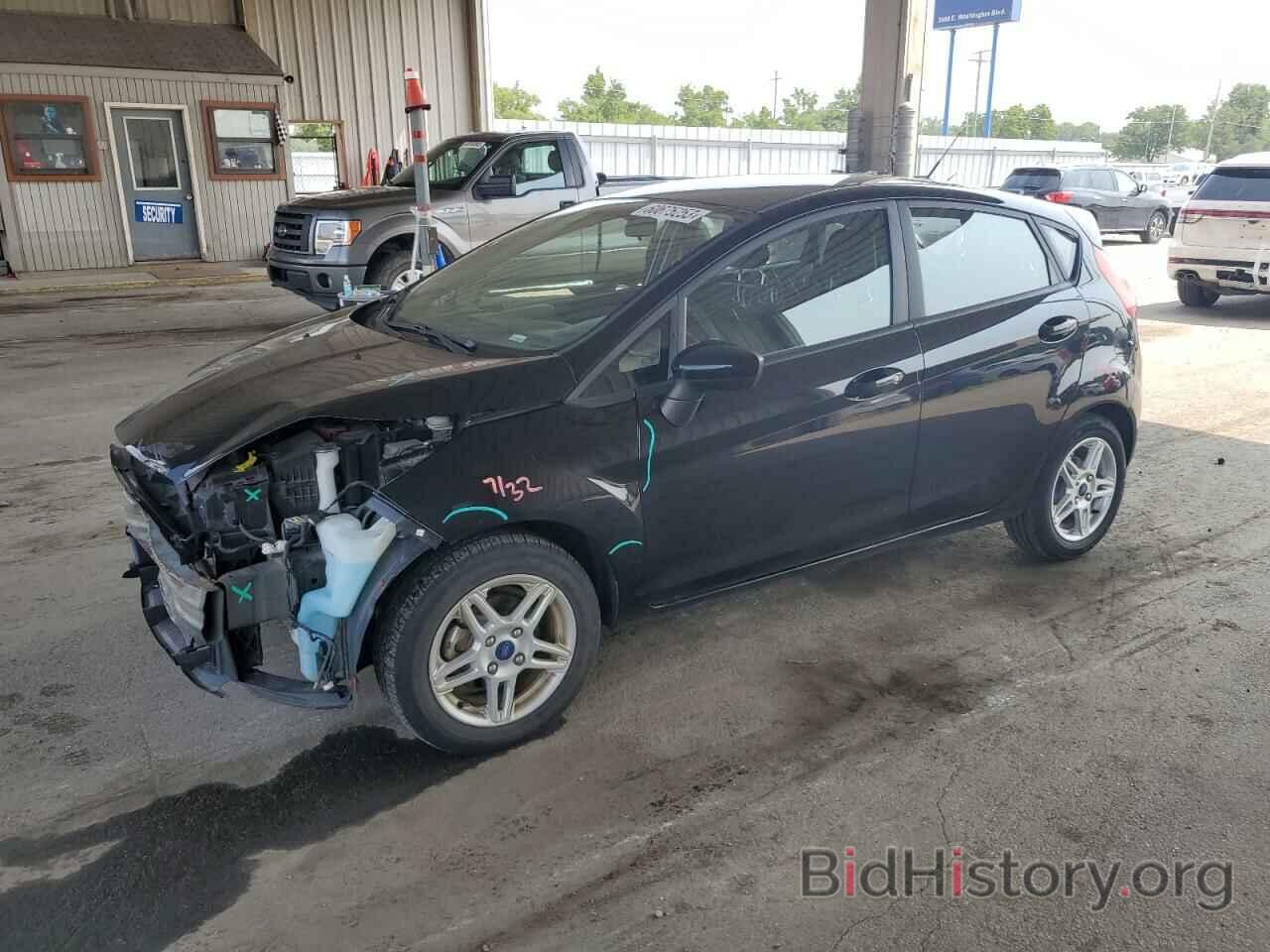 Photo 3FADP4EJ9JM127890 - FORD FIESTA 2018