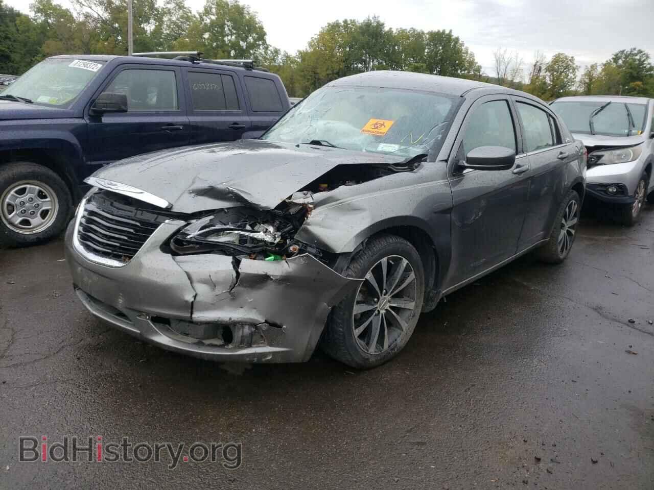 2013 CHRYSLER 200 - VIN: 1C3CCBBG3DN720206 - Photo 2