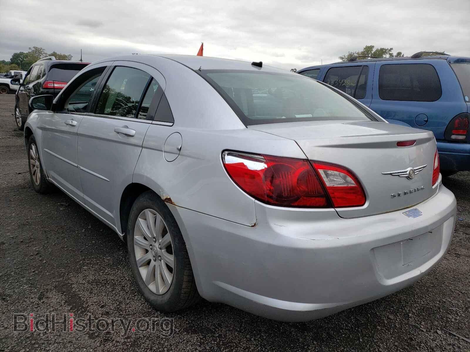 2010 CHRYSLER SEBRING - VIN: 1C3CC5FD0AN194842 - Фото 3