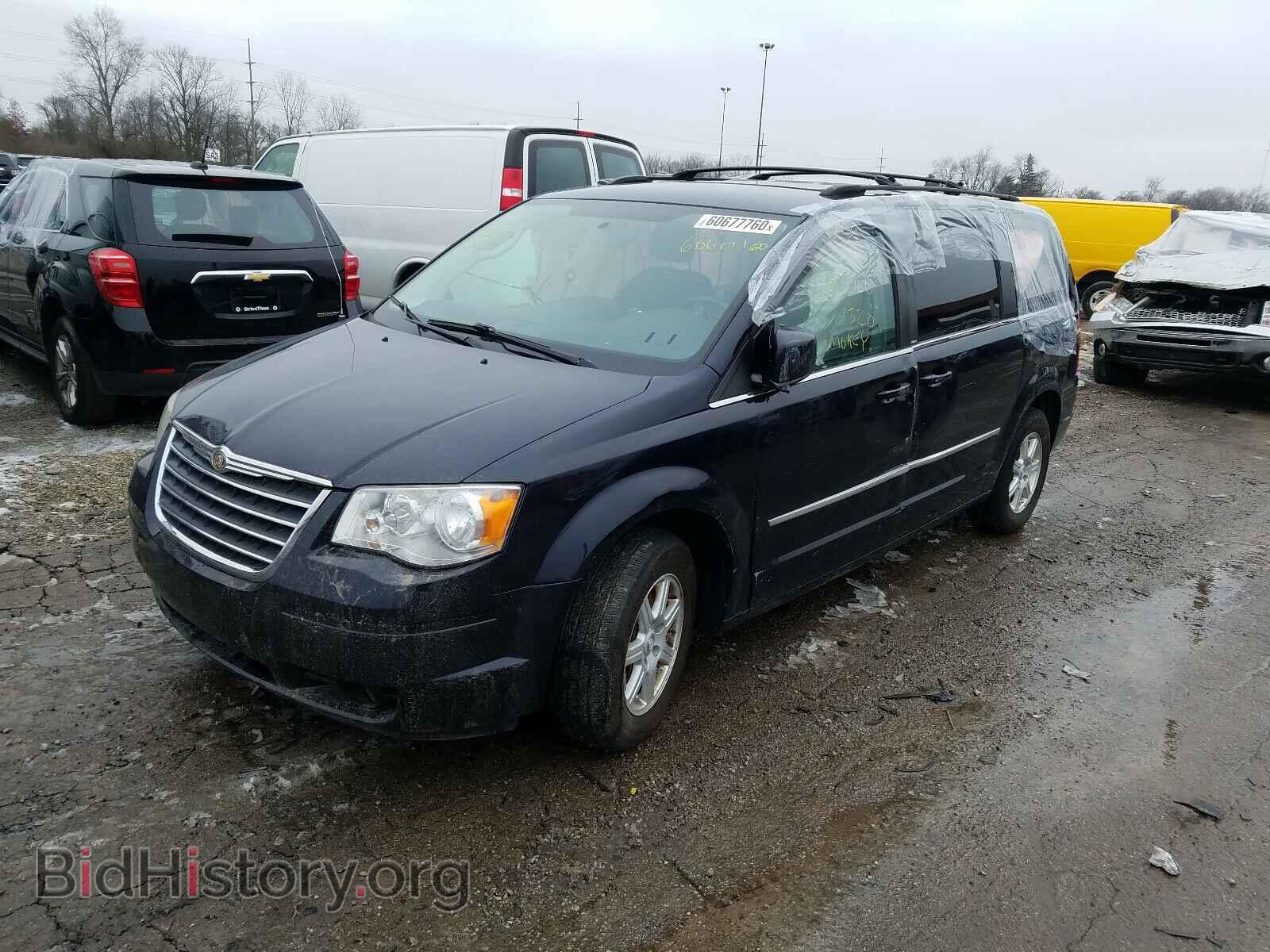 2010 CHRYSLER MINIVAN - VIN: 2A4RR8DX6AR496006 - Photo 2