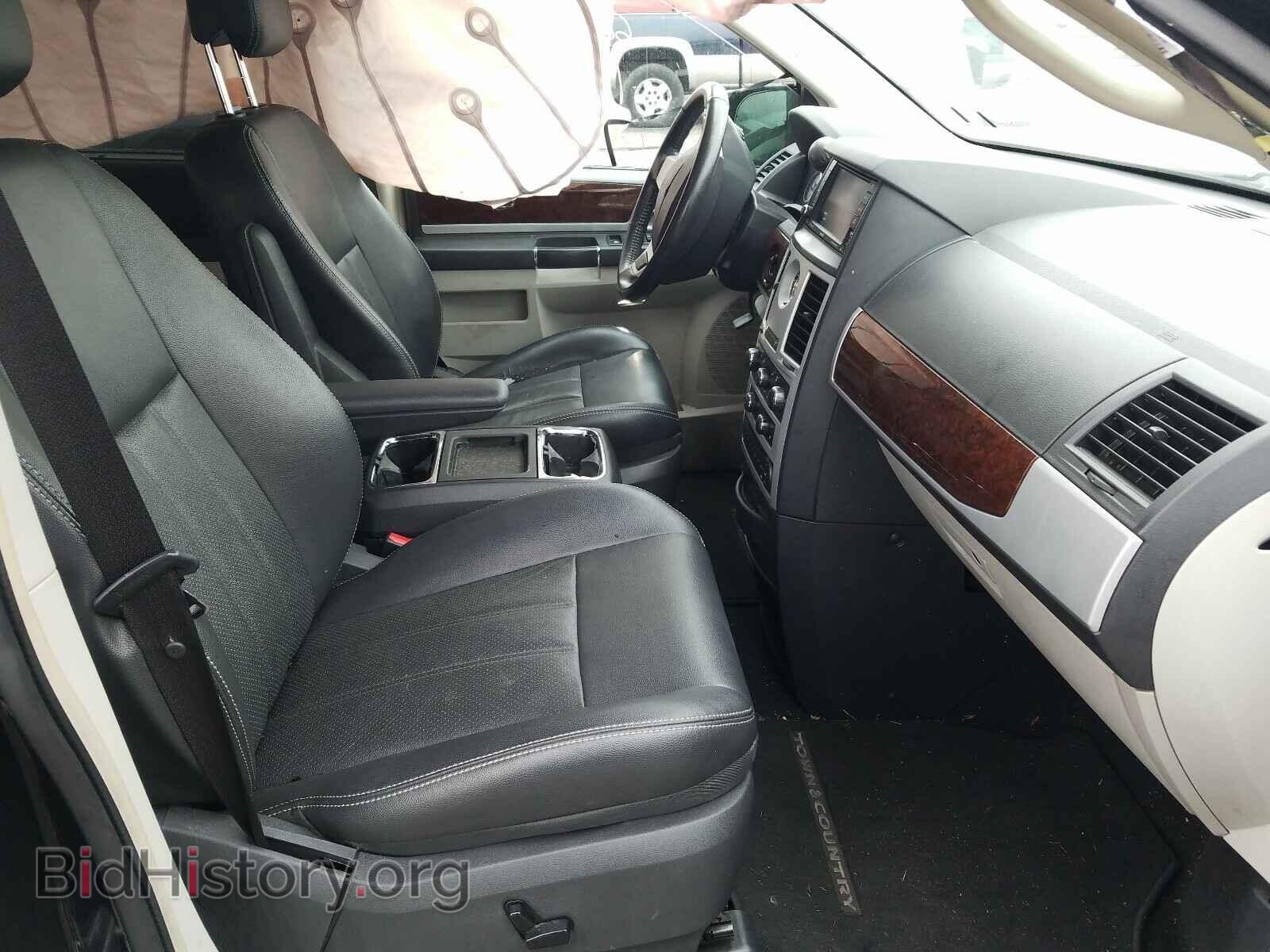 2010 CHRYSLER MINIVAN - VIN: 2A4RR8DX6AR496006 - Photo 5