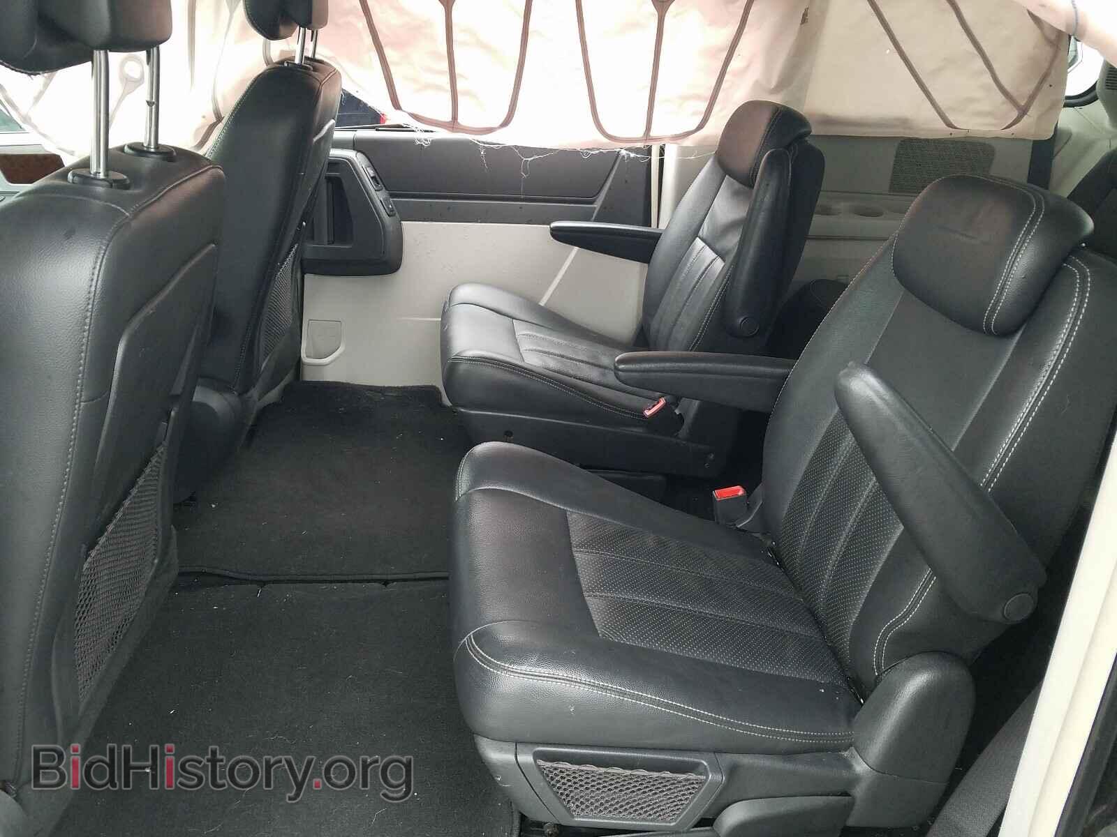 2010 CHRYSLER MINIVAN - VIN: 2A4RR8DX6AR496006 - Photo 6