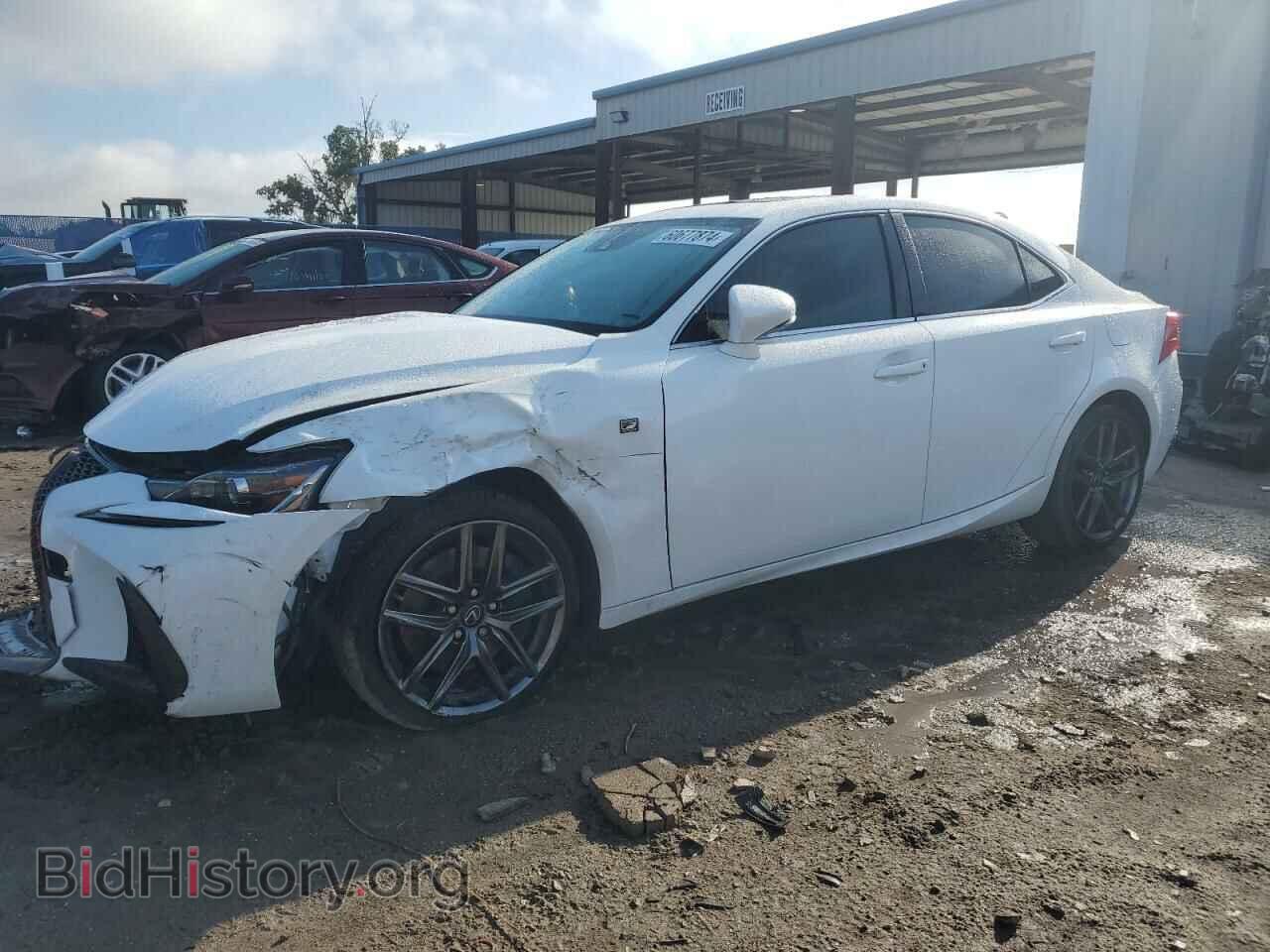 Photo JTHBA1D23J5078928 - LEXUS IS 2018