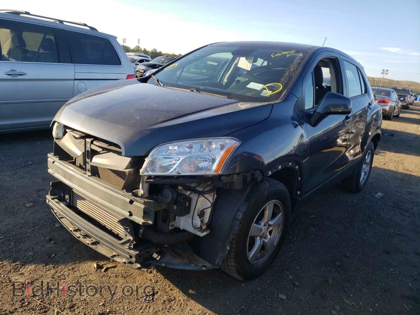 2016 CHEVROLET TRAX - VIN: 3GNCJNSB6GL255343 - Фото 2